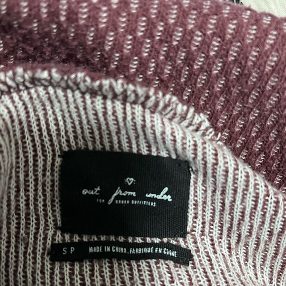 URBAN OUTFITTERS Out From Under Crop Long Sleeve Turtle Neck Shirt. Women’s S. - Picture 4 of 4